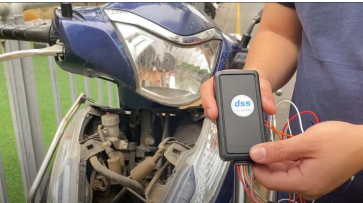 lắp định vị xe máy